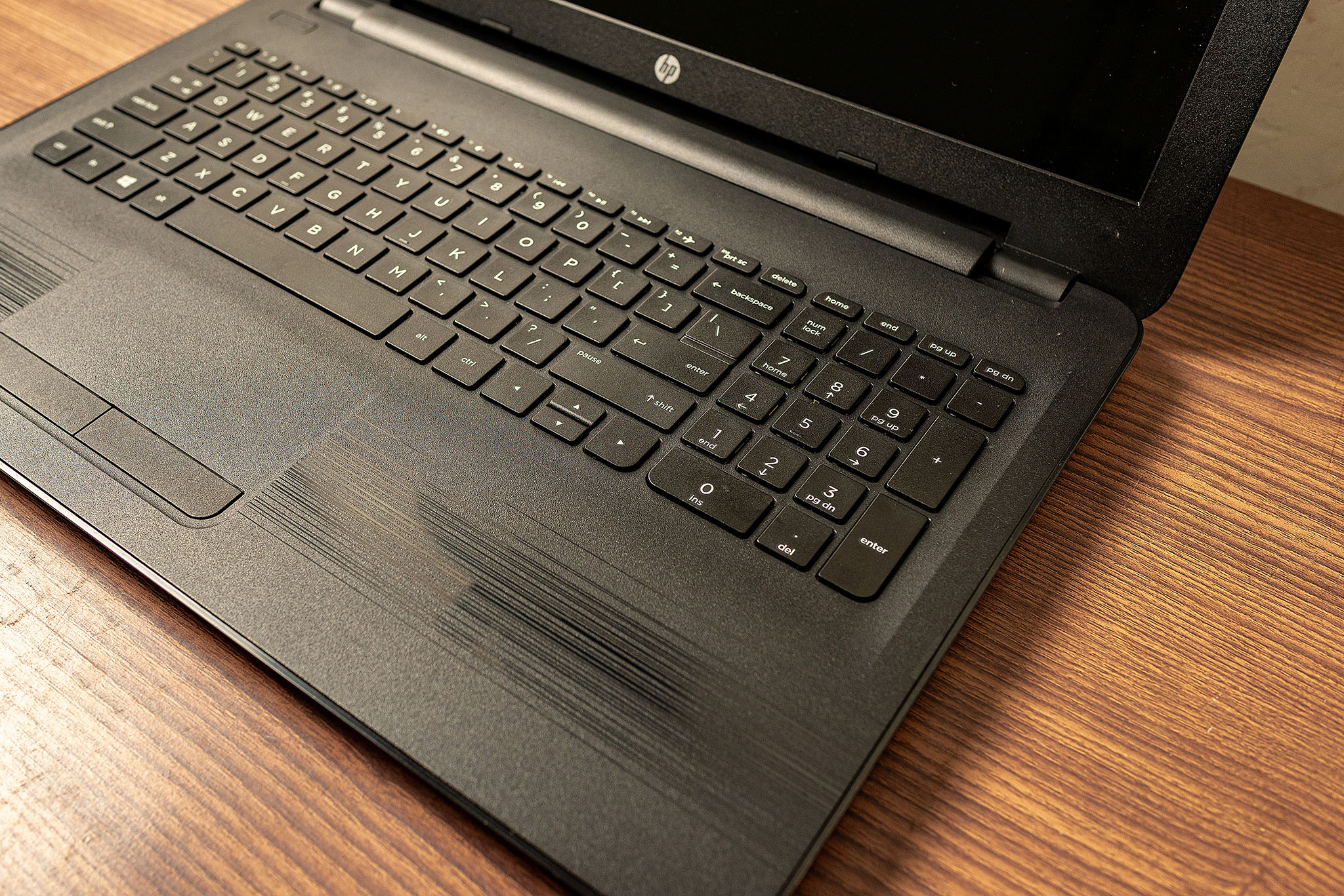 HP Notebook 15-ba009dx – A6-7310 | 15.6" HD (7052) - Imagen 3