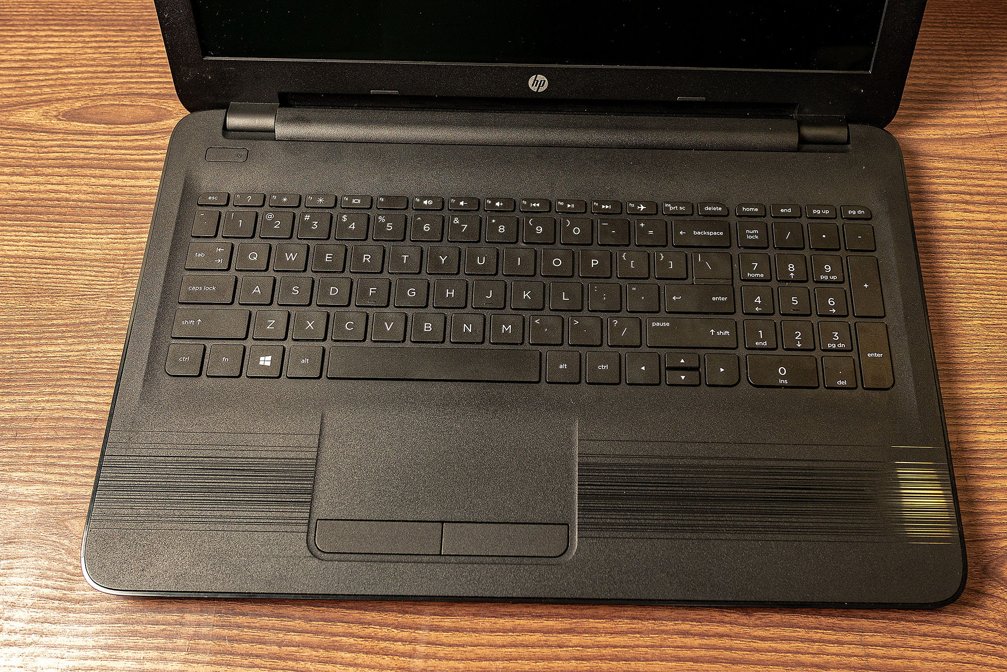 HP Notebook 15-ba009dx – A6-7310 | 15.6" HD (7052) - Imagen 2