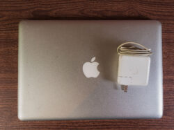 Apple MacBook Pro A1278 – 13" (Finales 2012) (7054)