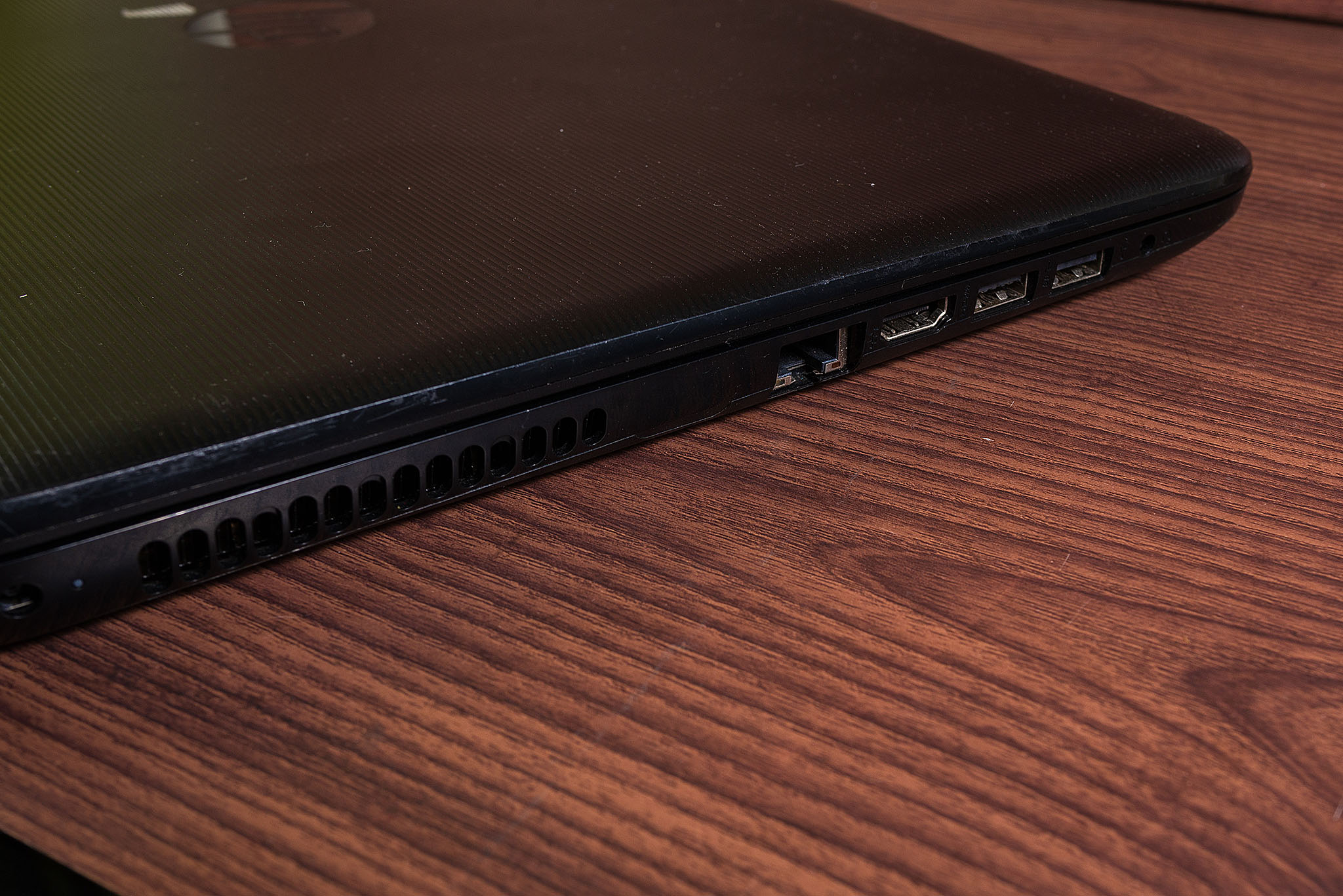 HP Notebook 15-ba009dx – A6-7310 | 15.6" HD (7052) - Imagen 9