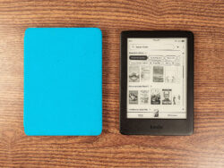 Amazon Kindle  (10.ª generación) – 8GB (7096)