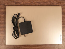 Portátil Lenovo Ideapad 3 15″ | Intel Core i5-10210U | 8 Núcleos | Pantalla táctil | 8GB RAM | SSD 128GB (7127)