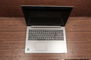 Portátil Lenovo IdeaPad 330S-15IKB - Core i5 8ª Gen - 8GB RAM - Pantalla táctil SSD 128GB (7140)62