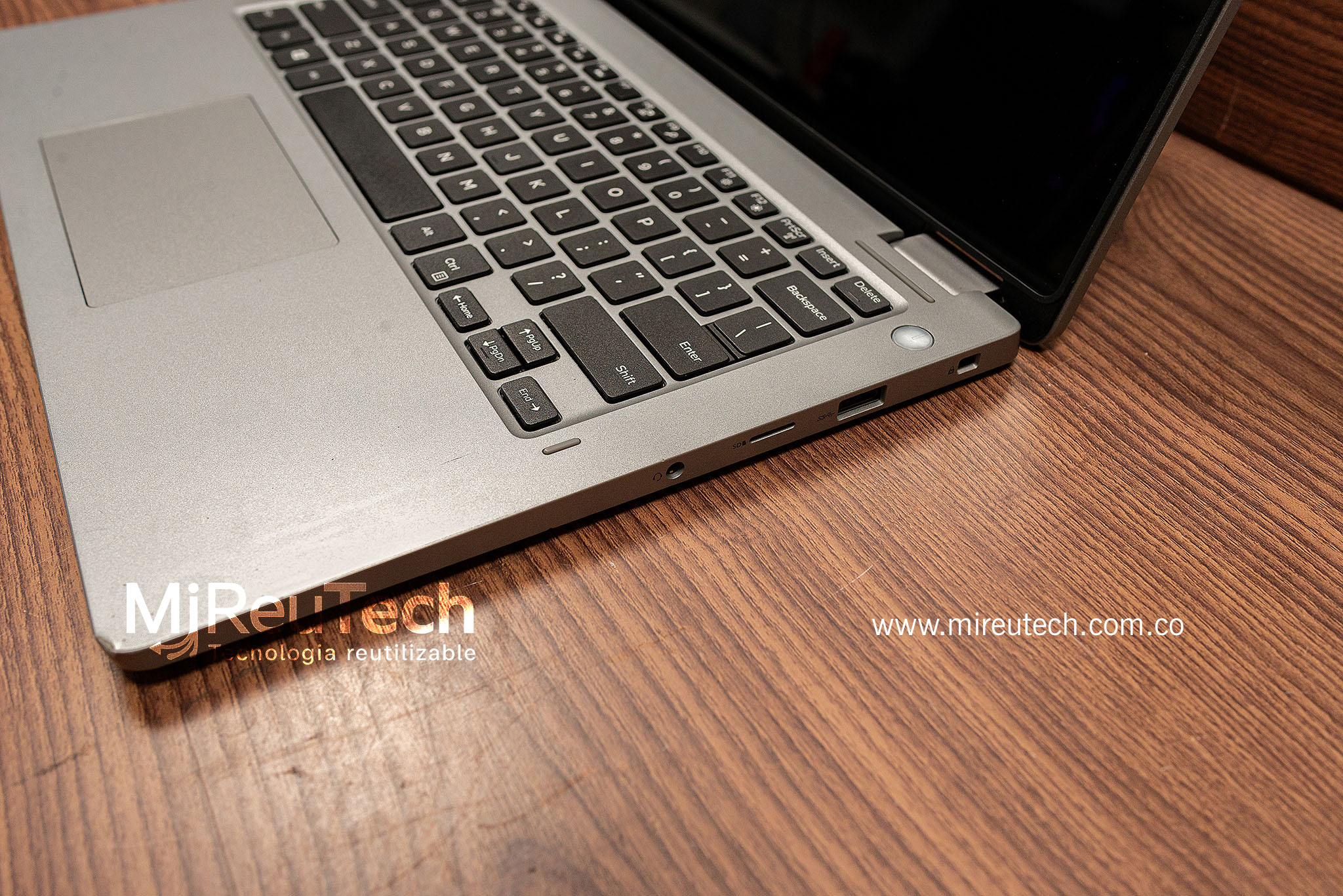 Portátil Convertible - Dell Latitude 3310 2 en 1 13,3″ FHD i5-8265U (7166) - Imagen 6