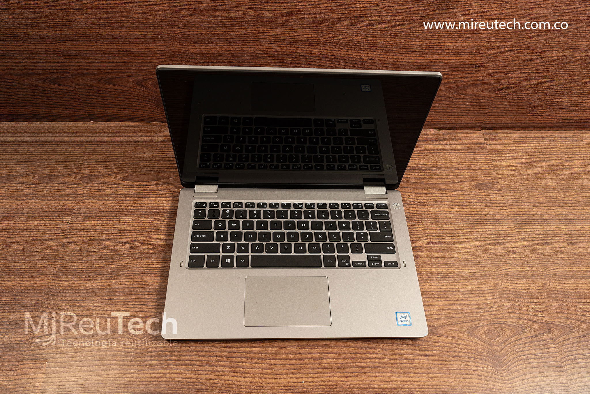 Portátil Convertible - Dell Latitude 3310 2 en 1 | 13,3″ FHD | i5-8265U | 250 GB M2 | 8 GB RAM (7207)