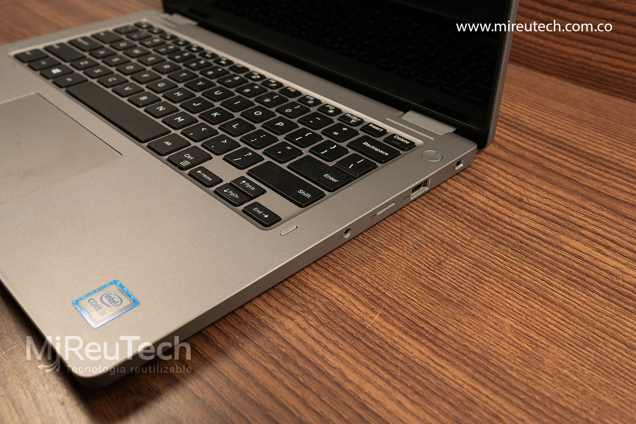 Portátil Convertible - Dell Latitude 3310 2 en 1 | 13,3″ FHD | i5-8265U | 250 GB M2 | 8 GB RAM (7207) - Imagen 4