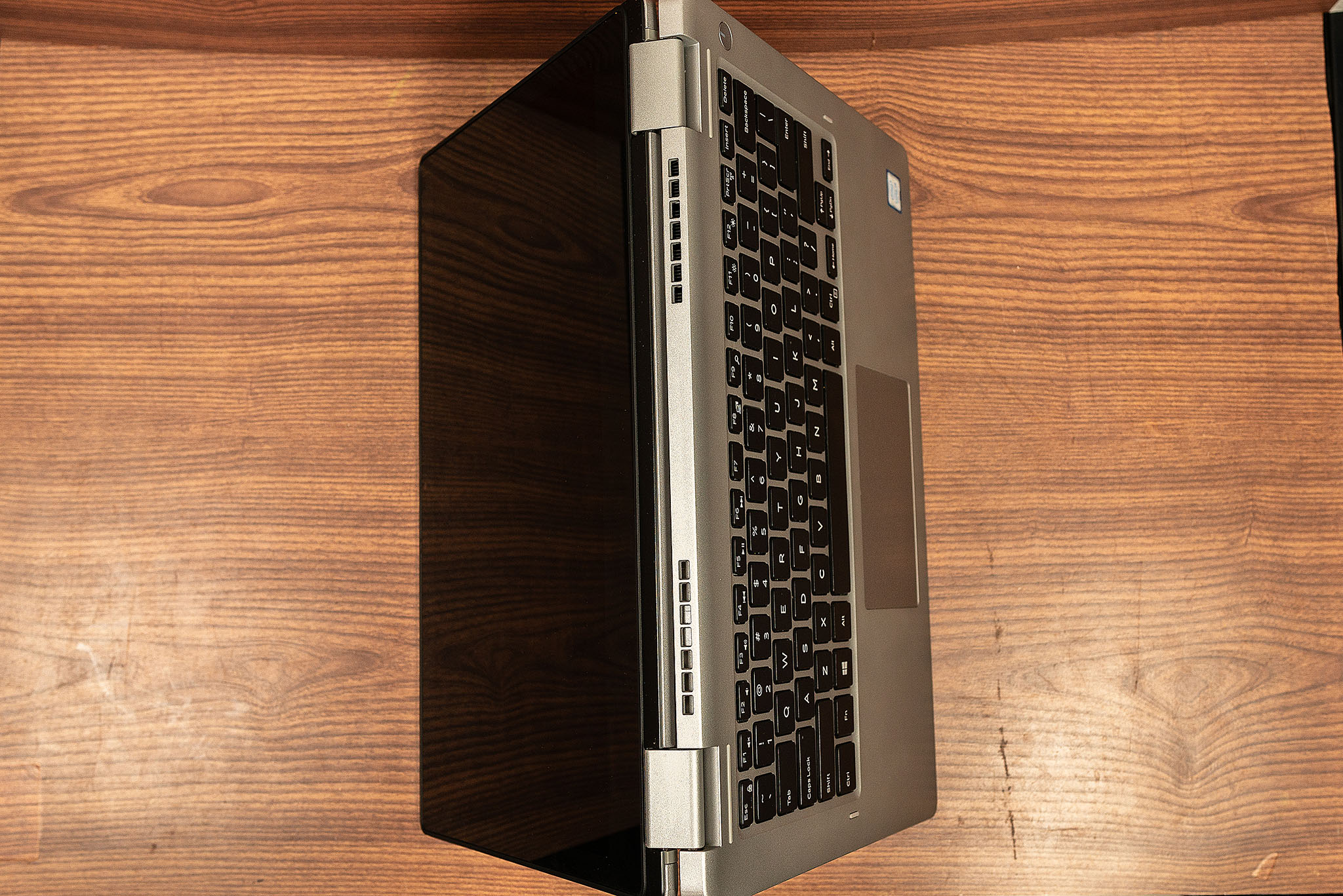 Portátil Convertible - Dell Latitude 3310 2 en 1 | 13,3″ FHD | i5-8265U | 250 GB M2 | 8 GB RAM (7207) - Imagen 7