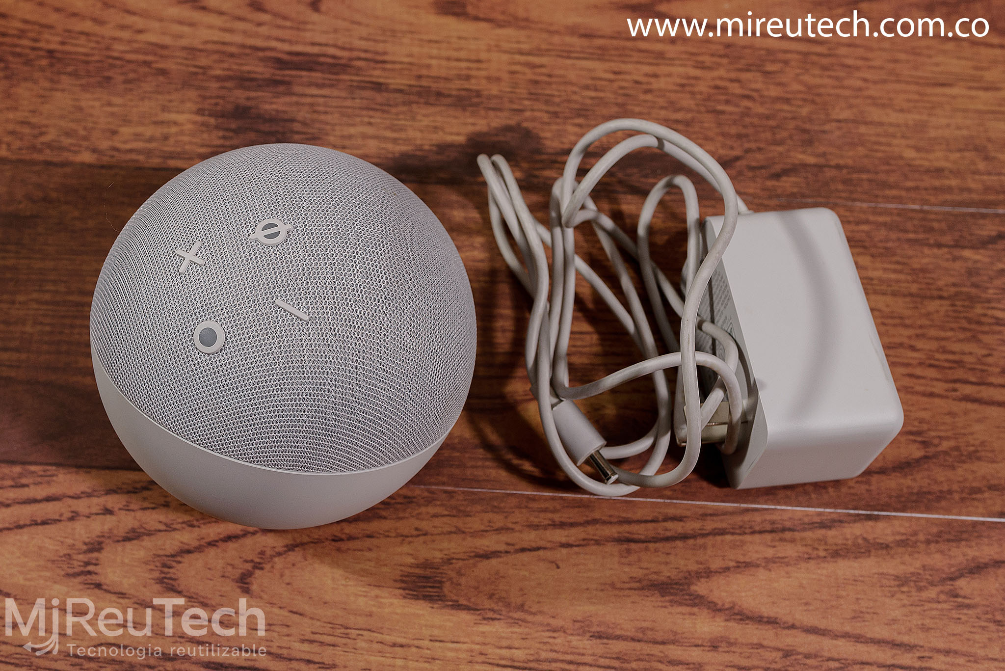 Amazon Echo Dot 5ª Generación sin Reloj | Alexa Inteligente | Color Blanco (7253-1)