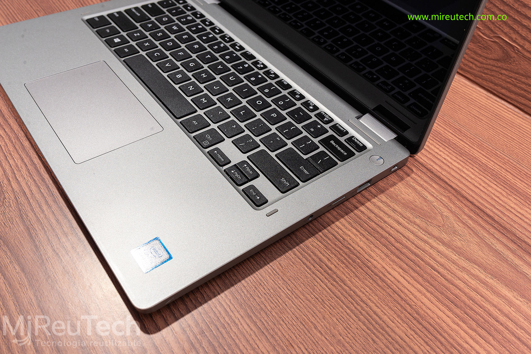 Portátil Dell Latitude 3310 2-en-1 Táctil | Core i5 8ª Gen | 16GB RAM | SSD 256GB (7294) - Imagen 5